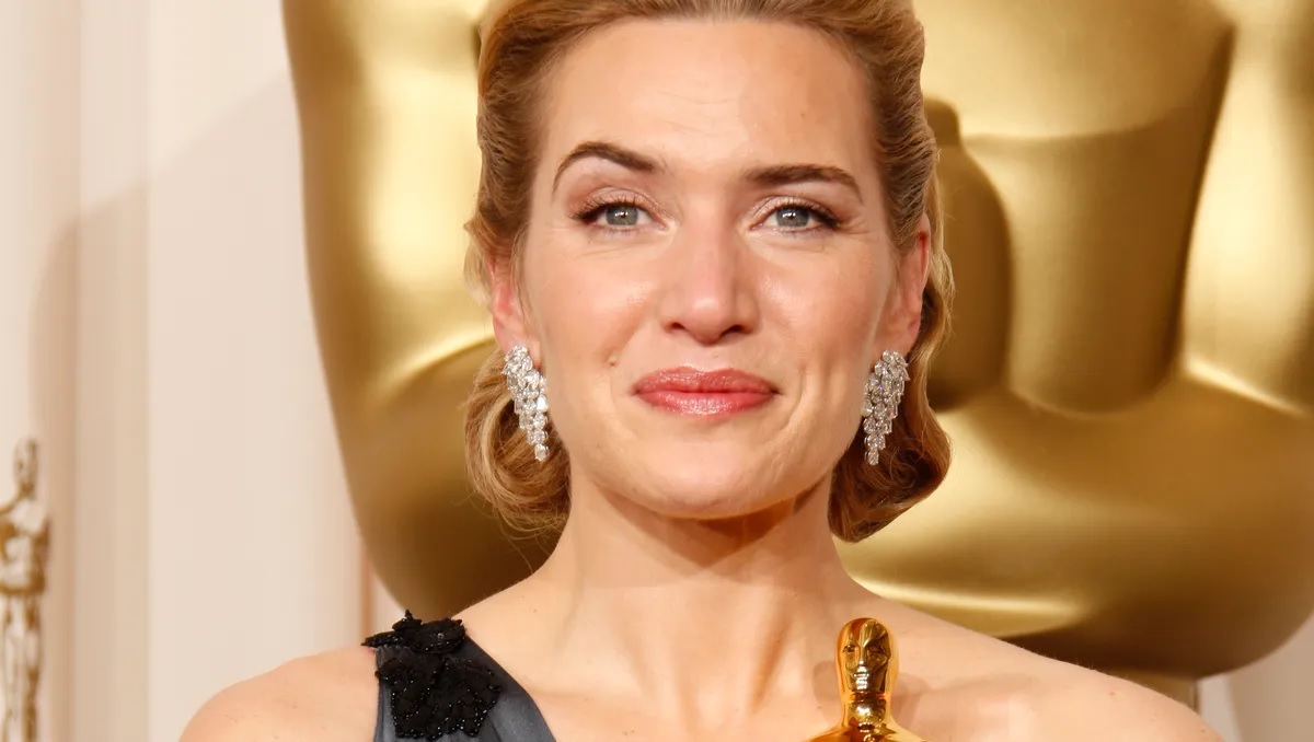 5 Ways Kate Winslet Keeps Her Skin Looking So Incredible