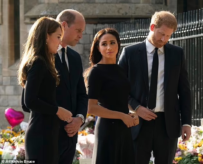 'Furious' Prince Harry 'snubbed' King Charles after Meghan sidelined on day of Queen death