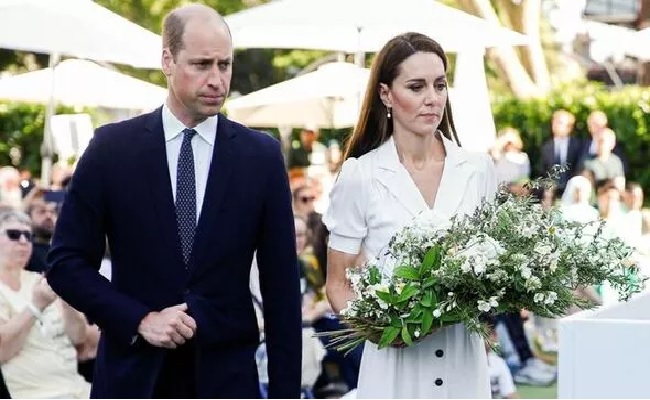 'Highly distressed' Kate 'struggling to hold it together' as Princess 'on verge of tears'