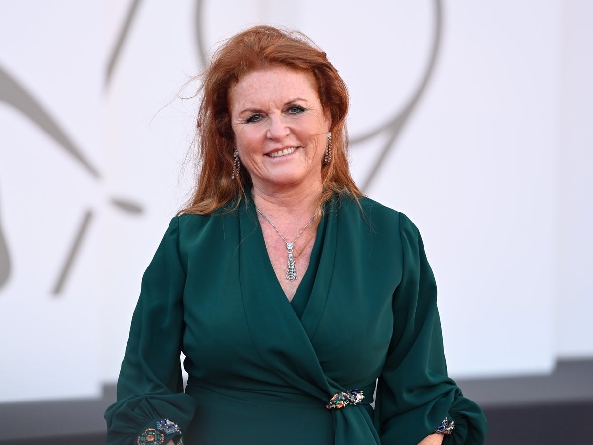 Tearful Sarah Ferguson quotes her 'late mother-in-law' the Queen as she pays tribute to Lisa Marie-Presley's children