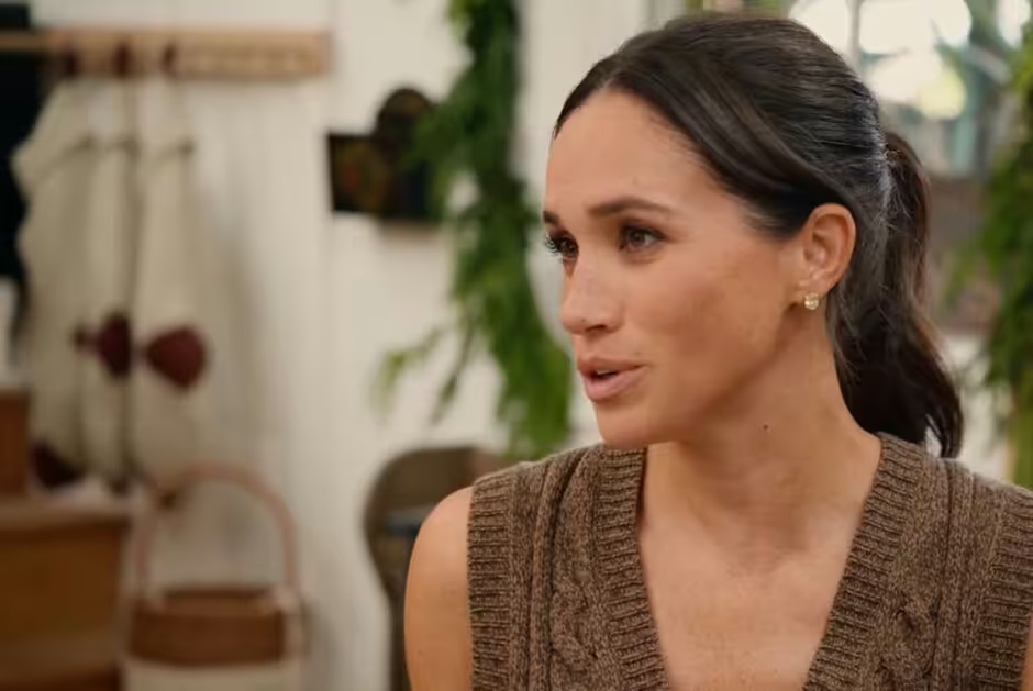 Royal Family LIVE: Meghan humiliated on her own doorstep as she's given 'hypocrite' award