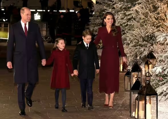 Princess Kate leaves royal fans speechless with key move at Christmas carol service