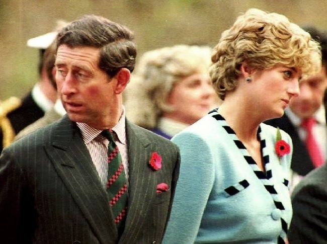 41-year-old cake from King Charles and Princess Diana's wedding to be auctioned!