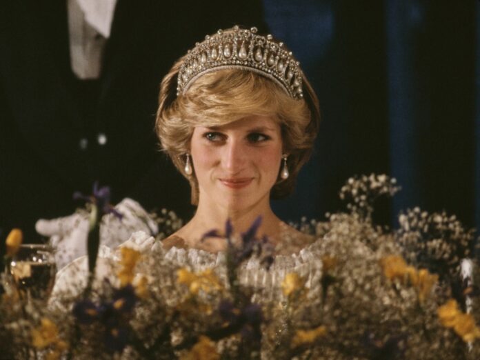 Princess Diana's black gown ‘caused ..............’ - but it wasn't the revenge dress