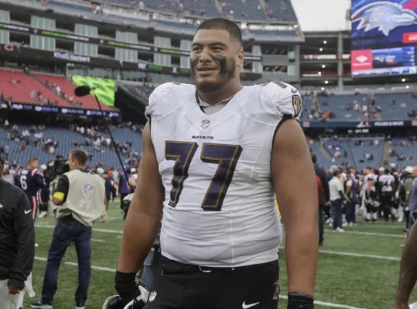 Jaguars Acquire Massive Offensive Lineman Daniel Faalele From Giants in Surprise 2027 Draft-Pick Trade